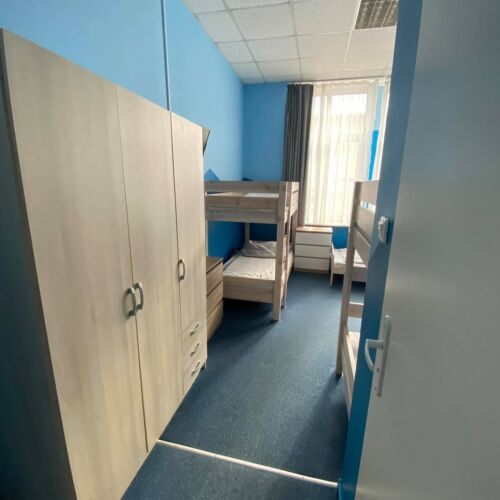 Pokój 5-osobowy ze wspólną łazienką ze wspólnym aneksem kuchennym