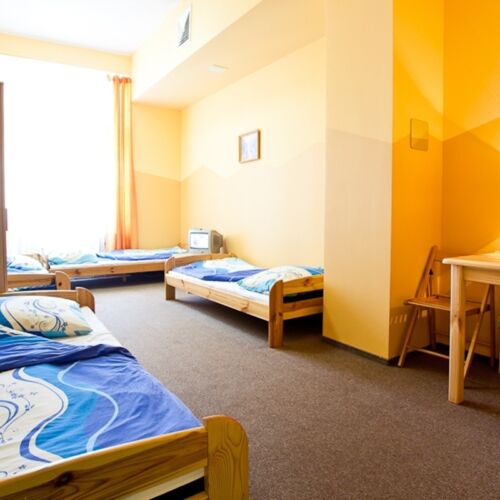 Pokój 5-osobowy z łazienką ze wspólnym aneksem kuchennym