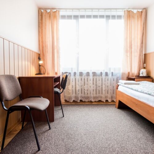 Pokój 1-osobowy z łazienką udogodnienia dla niepełnosprawnych