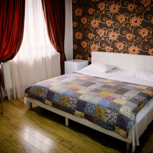 Camera tripla family cu cadă