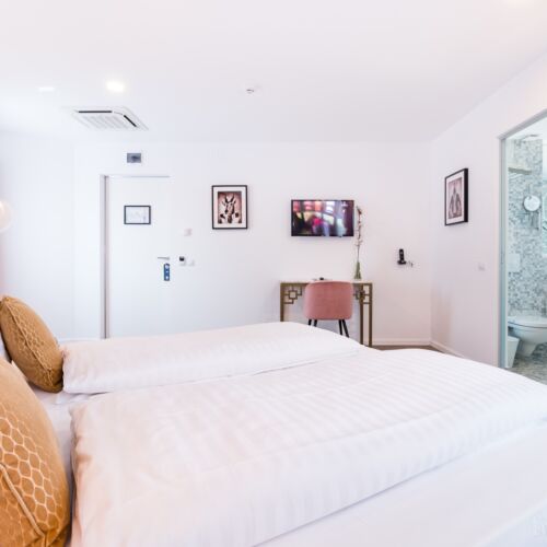 Camera dubla superior