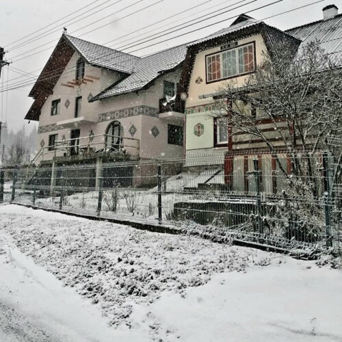 Vilă întreaga unitate pentru 8 pers. (se inchirieaza doar integral) (se poate solicita pat suplimentar)