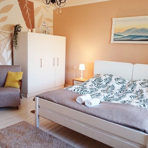 Holiday Home for 2 Persons with LCD/Plasma TV and Kitchen