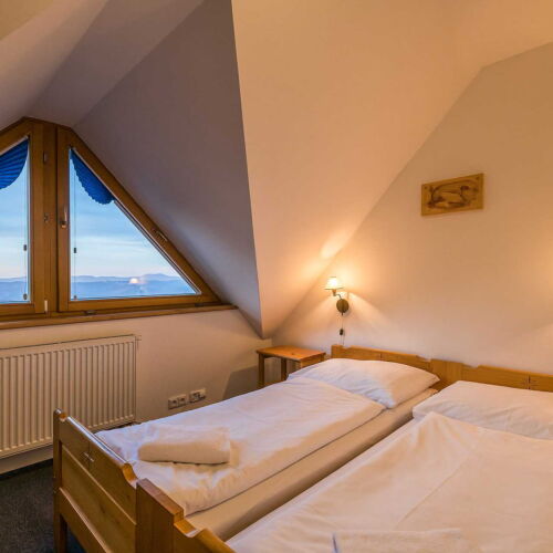 Apartman se sprchou  pro 5 os.