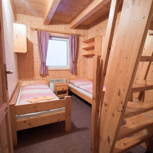 Pokoj se sprchou  pro 10 os.