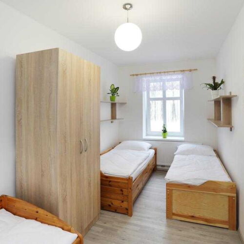 Apartament cu duș cu chicinetă proprie cu 2 camere pentru 5 pers.