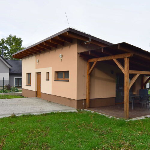 Bungalow (jako celek) se sprchou s vlastní kuchyňkou pro 6 os. (s možností přistýlky)