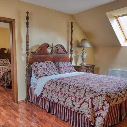 Deluxe Vierbettzimmer mit Dusche