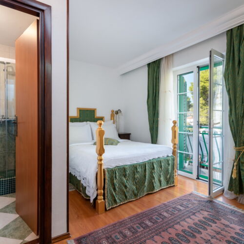 Standard Upstairs Triple Room