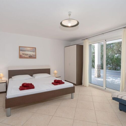 Apartament 4-osobowy z 2 pomieszczeniami sypialnianymi (możliwa dostawka)