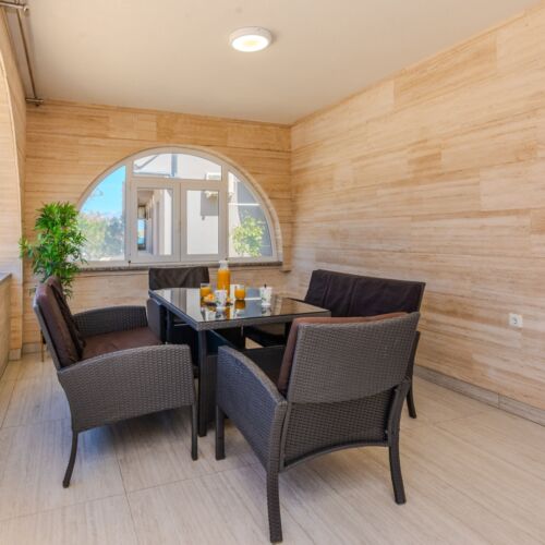 Apartament family cu vedere parțială spre mare cu 3 camere pentru 6 pers.