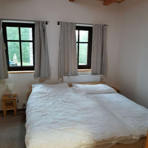 Camera dubla cu duș tV cu ecran plat