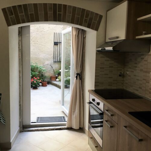 Apartament studio cu terasă cu 1 camera pentru 2 pers. (se poate solicita pat suplimentar)