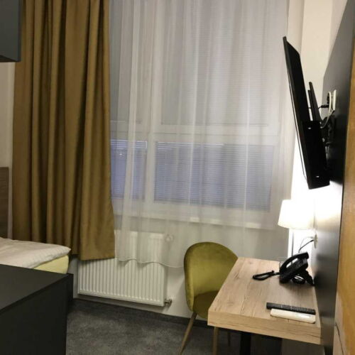 Camera single cu aer condiționat cu duș