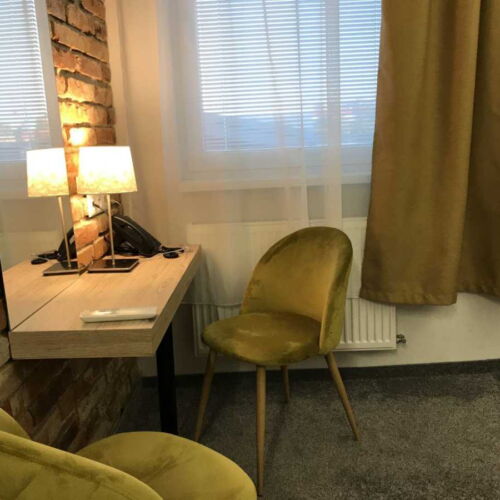 Camera dubla cu aer condiționat cu duș