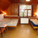 5 Person Room with Shower and Shared Kitchenette