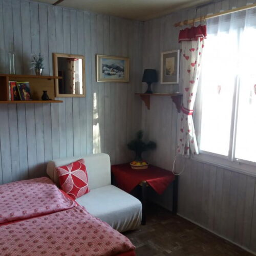 Třílůžkový pokoj se sdílenou koupelnou