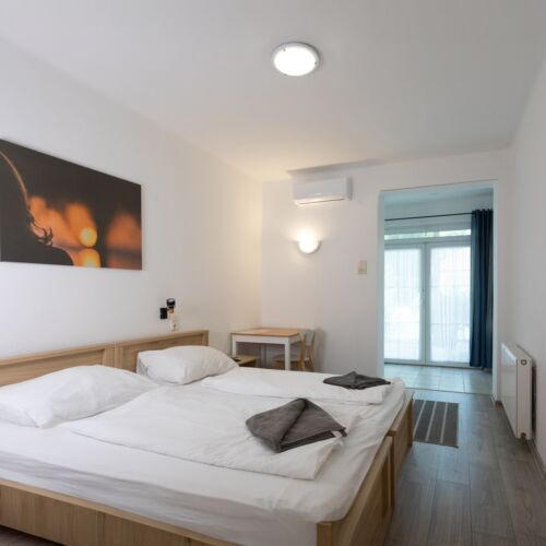 Pokój 2-osobowy na parterze z widokiem na ogród