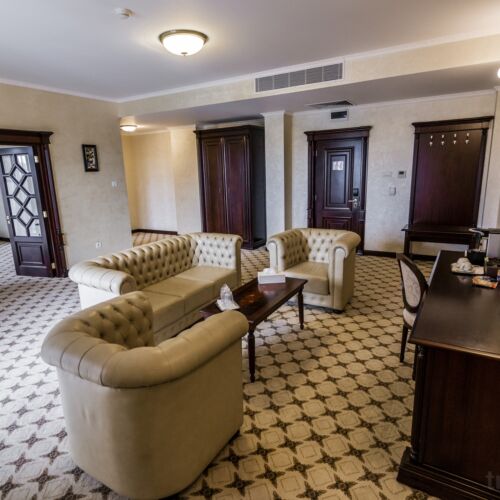 Suita deluxe king cu 1 camera pentru 2 pers.