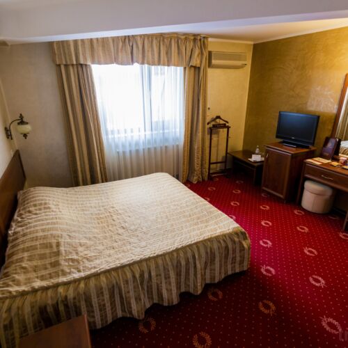 Camera dubla economy la etaj