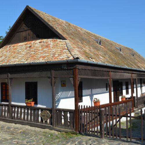 Upstairs Family Summer House for 18 Persons