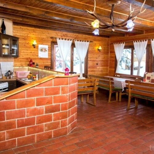 Cabană pentru 20 pers. (se inchirieaza doar integral)