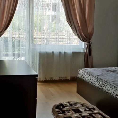 Camera dubla la mansardă (se poate solicita pat suplimentar)