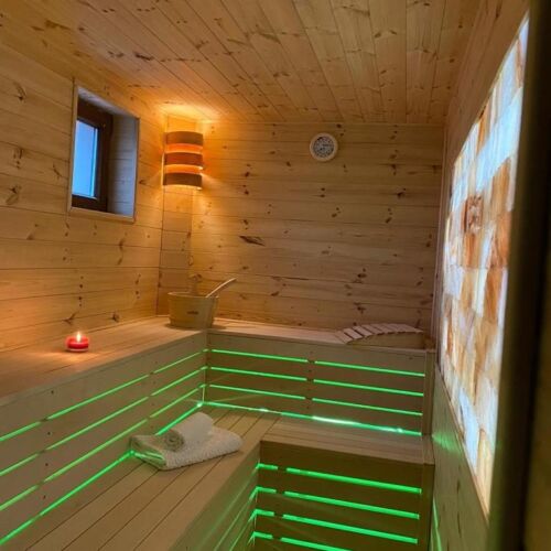 Casă de vacanță pentru 32 pers. (se inchirieaza doar integral)