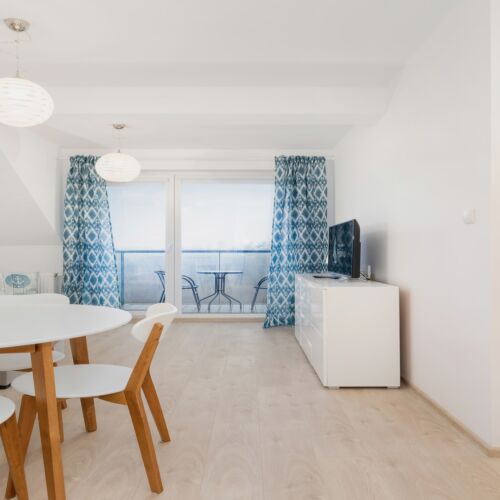 Apartament 4-osobowy na piętrze z widokiem na morze z 2 pomieszczeniami sypialnianymi