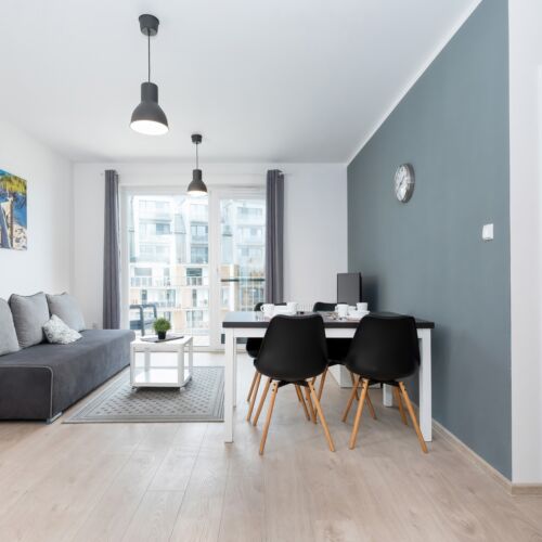 Apartament 4-osobowy na piętrze z balkonem z 2 pomieszczeniami sypialnianymi