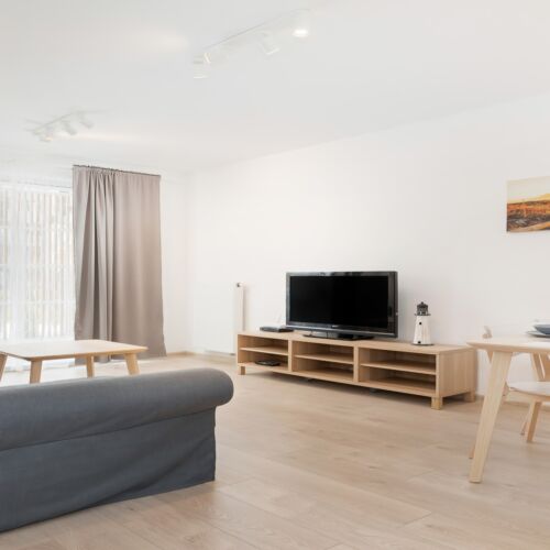 Apartament 4-osobowy na parterze pokój od strony basenu z 2 pomieszczeniami sypialnianymi