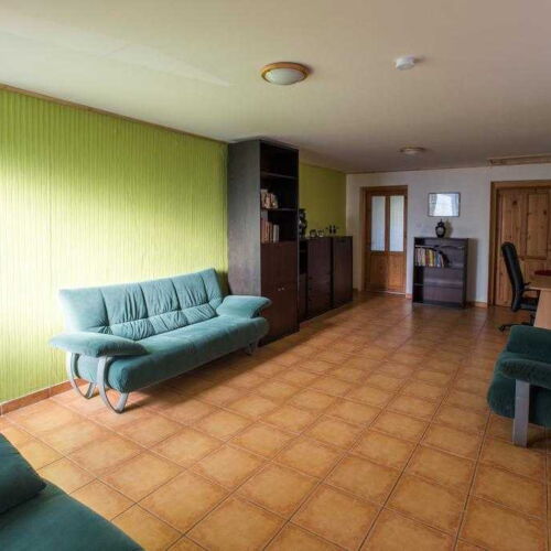 Apartament cu duș cu chicinetă proprie pentru 2 pers.