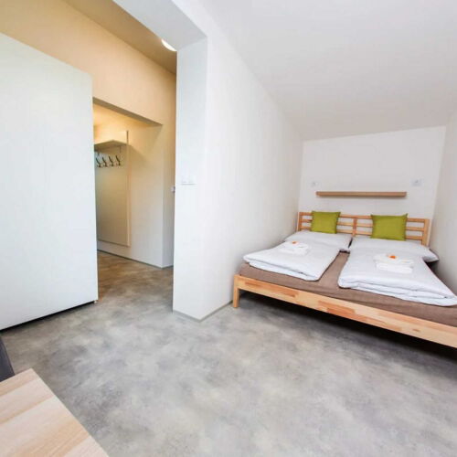 Pokoj se sprchou s balkónem pro 2 os.