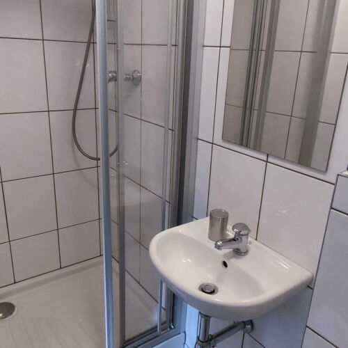 Pokój 4-osobowy z prysznicem z widokiem na las