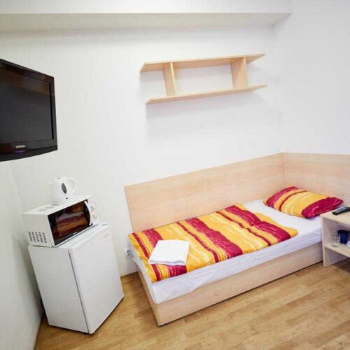 Camera single cu baie cu duș