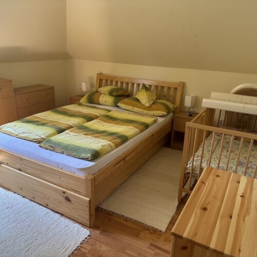 Casă de vară familial(ă) cu aer condiționat pentru 10 pers. (se inchirieaza doar integral) (se poate solicita pat suplimentar)