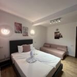 Apartament cu bucătărie proprie cu vedere spre grădină cu 2 camere pentru 5 pers.