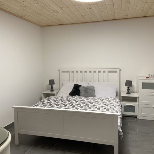 Whole House Air Conditioned Farmhouse for 4 Persons