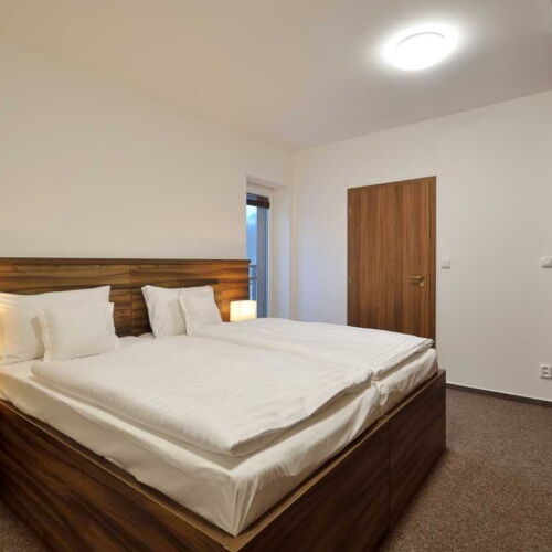 Apartman se sprchou s vlastní kuchyňkou pro 4 os. se 2 ložnicemi (s možností přistýlky)