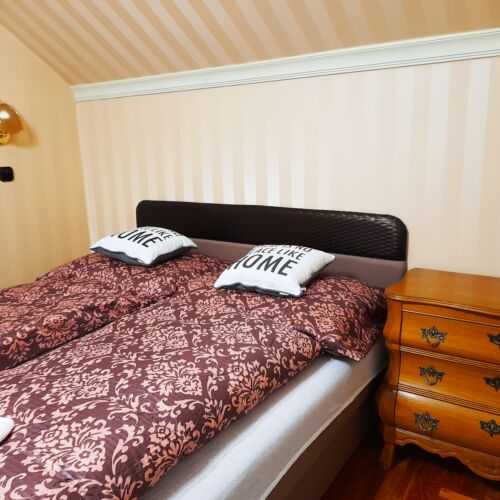 Apartament superior cu vedere spre grădină cu 2 camere pentru 6 pers.