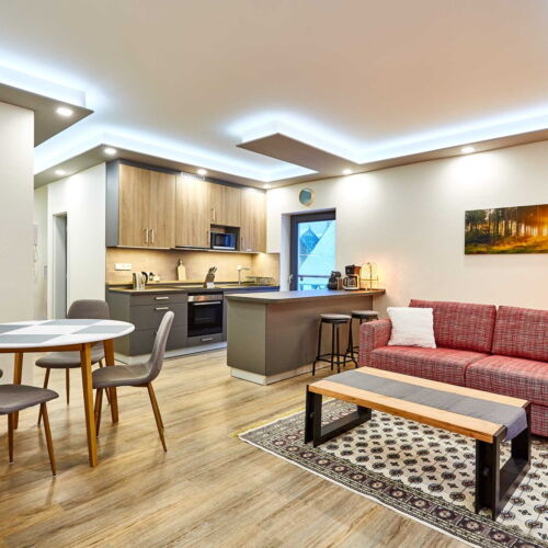 Apartman se sprchou s privátní koupelnou mimo apartmán pro 2 os. (s možností přistýlky)