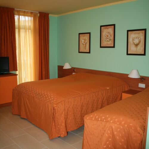 Pokój 4-osobowy Standard z balkonem