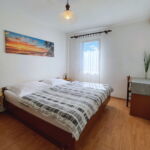 Apartament 7-osobowy z klimatyzacją z widokiem na morze z 3 pomieszczeniami sypialnianymi