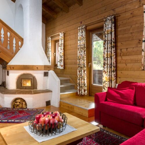 Apartament la etaj toata casa cu 4 camere pentru 8 pers.