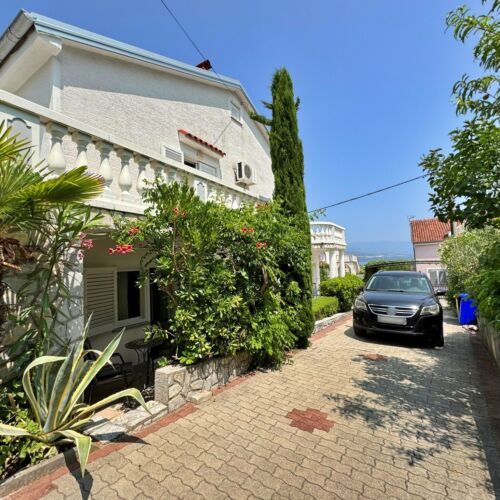 Apartament cu aer condiționat cu terasă cu 1 camera pentru 3 pers.