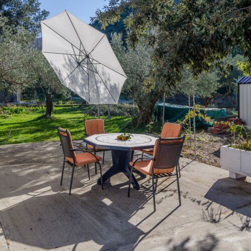 Apartament 4-osobowy z klimatyzacją z tarasem z 1 pomieszczeniem sypialnianym AS-4574-a