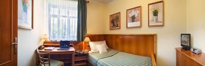 Pokoj se sprchou s klimatizací pro 1 os.