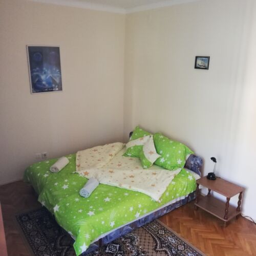 Camera twin classic la etaj