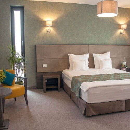 Camera dubla standard cu baie