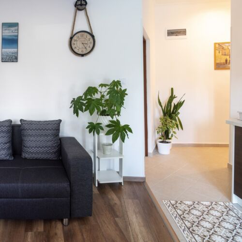 Ground Floor Air Conditioned Apartment for 4 Persons